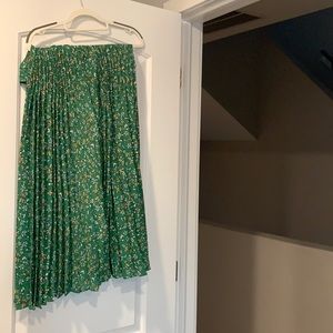 Max studio skirt